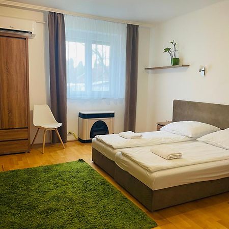 Weninger Studio Apartman Кішкунгалаш Екстер'єр фото